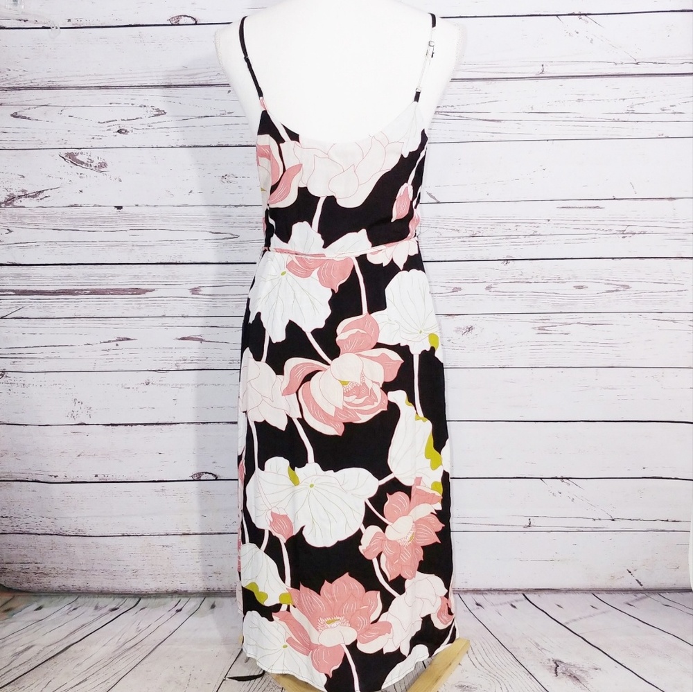 Cupcakes & Cashmere Floral Midi Wrap Dress - Picture 4 of 7